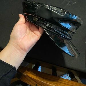 Olive & Pique Latex like paperboy cap